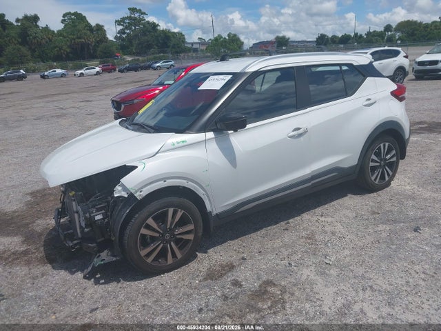 45934204 :رقم المزاد ، 3N1CP5CU7KL470586 vin ، 2019 Nissan Kicks Sr مزاد بيع
