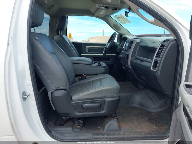 3C6JR6DG7JG321476 RAM 1500 Tradesman 4x2 8&#039; Box