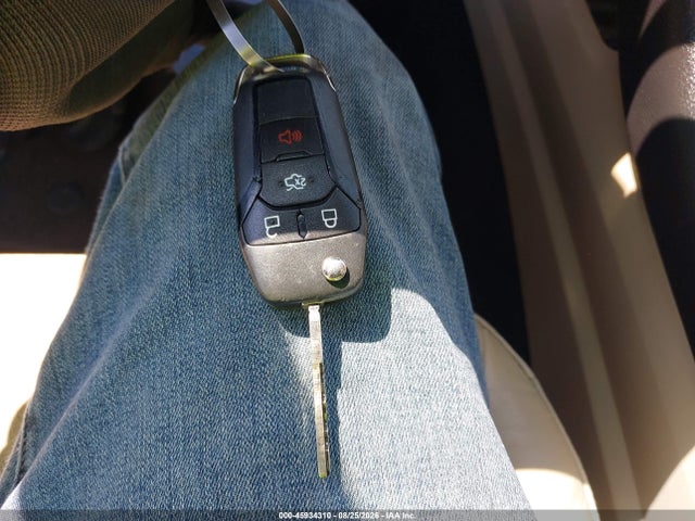 45934310 :رقم المزاد ، 3FA6P0LUXFR123338 vin ، 2015 Ford Fusion Hybrid Se مزاد بيع