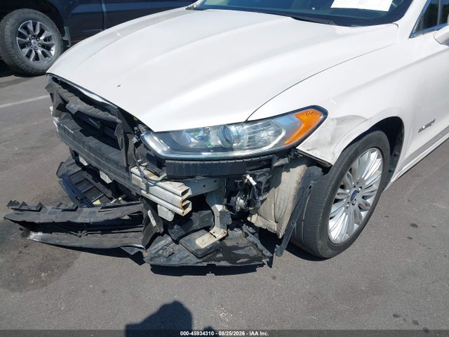 45934310 :رقم المزاد ، 3FA6P0LUXFR123338 vin ، 2015 Ford Fusion Hybrid Se مزاد بيع