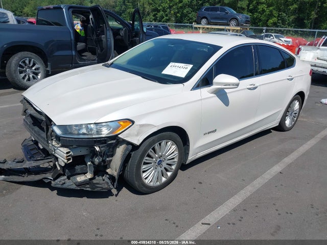 45934310 :رقم المزاد ، 3FA6P0LUXFR123338 vin ، 2015 Ford Fusion Hybrid Se مزاد بيع