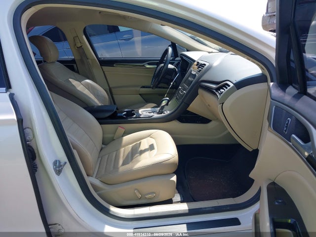 45934310 :رقم المزاد ، 3FA6P0LUXFR123338 vin ، 2015 Ford Fusion Hybrid Se مزاد بيع