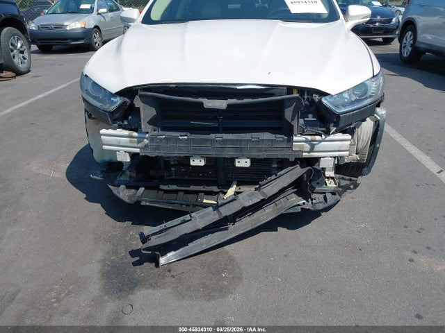 45934310 :رقم المزاد ، 3FA6P0LUXFR123338 vin ، 2015 Ford Fusion Hybrid Se مزاد بيع
