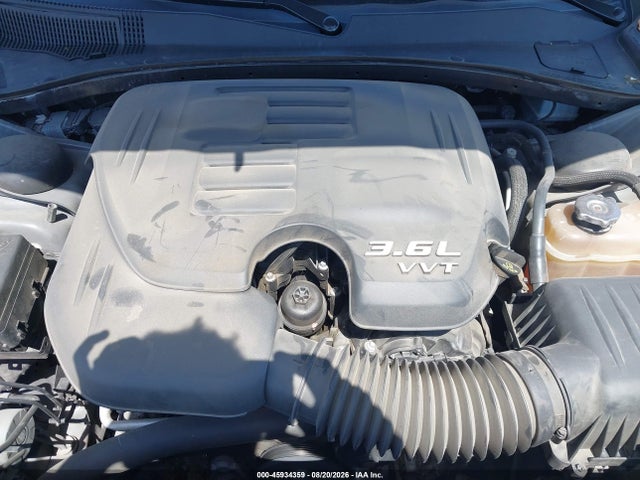 Chrysler 300 Touring L 2019 2C3CCAAG4KH547930 Image 10