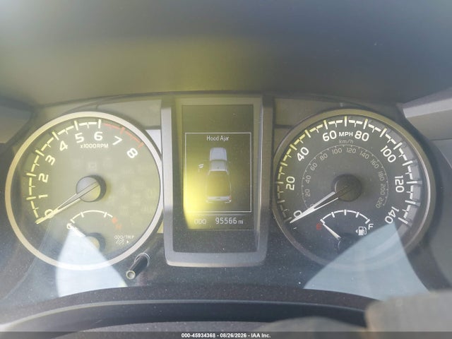 45934368 :رقم المزاد ، 5TFSZ5AN0HX104853 vin ، 2017 Toyota Tacoma Trd Off Road مزاد بيع