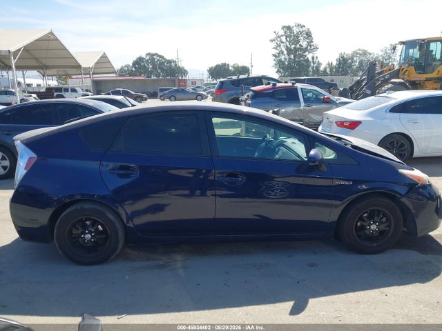 Toyota Prius Two 2015 JTDKN3DU5F0446890 Image 13