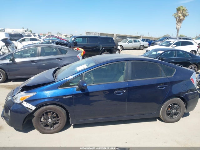 Toyota Prius Two 2015 JTDKN3DU5F0446890 Image 14