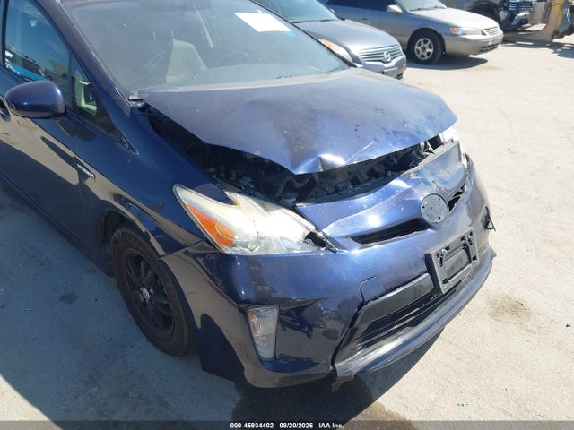 Toyota Prius Two 2015 JTDKN3DU5F0446890 Image 17