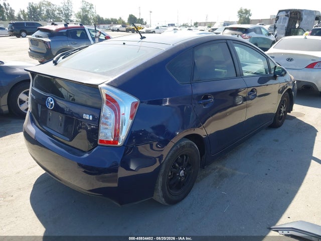 Toyota Prius Two 2015 JTDKN3DU5F0446890 Image 4