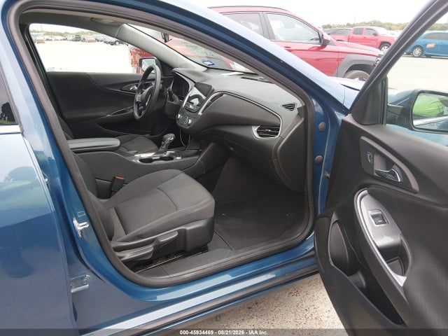 1G1ZD5ST4SF114883 Chevrolet Malibu Fwd 1lt