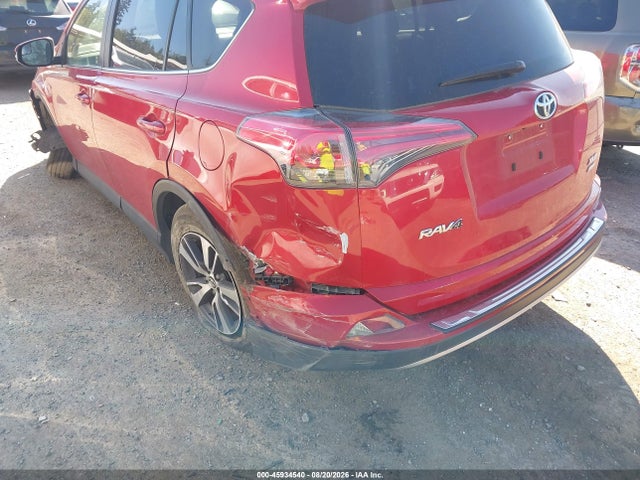 JTMRFREV3HJ123327 Toyota Rav4 Xle