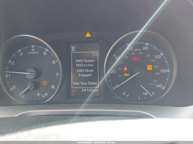JTMRFREV3HJ123327 Toyota Rav4 Xle