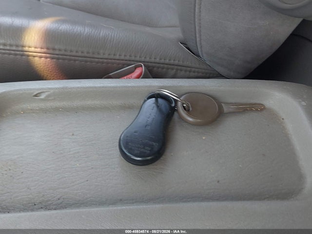 45934574 :رقم المزاد ، 2C8GP64LX2R796975 vin ، 2002 Chrysler Town & Country Limited مزاد بيع