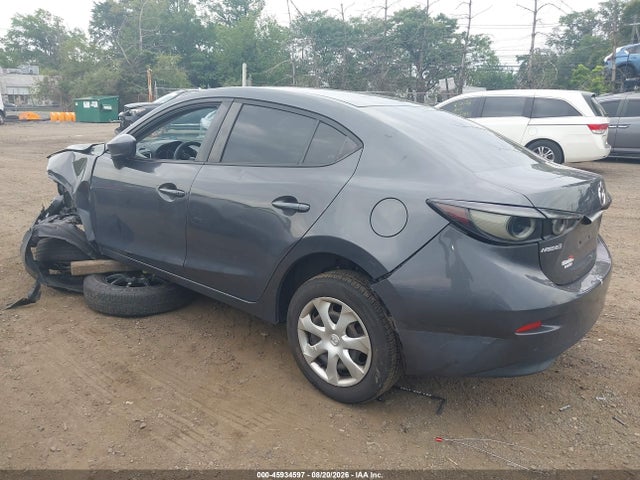 Продаж на аукціоні авто 2016 Mazda Mazda3 I Sport, vin: 3MZBM1T77GM311554, номер лоту: 45934597