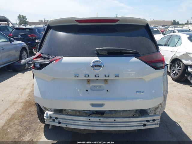5N1AT3BA0MC787048 Nissan Rogue Sv Fwd