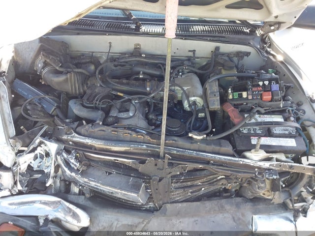 Продажа на аукционе авто 2000 Toyota Tacoma, vin: 5TENL42N5YZ700220, номер лота: 45934643