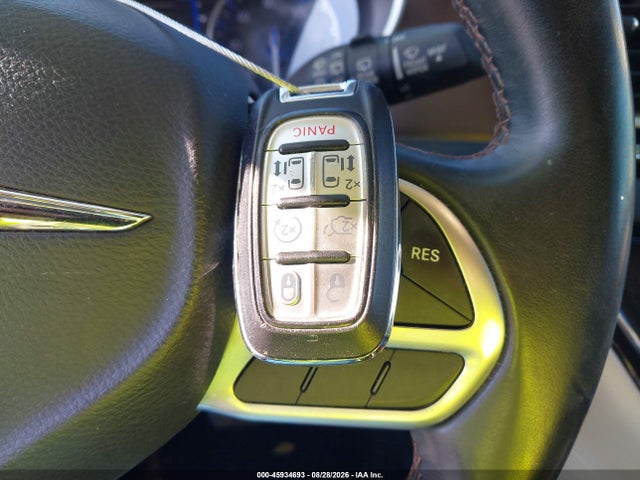 45934693 :رقم المزاد ، 2C4RC1BG3HR576231 vin ، 2017 Chrysler Pacifica Touring-l مزاد بيع