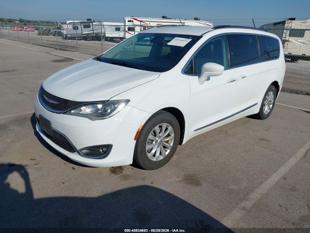 45934693 :رقم المزاد ، 2C4RC1BG3HR576231 vin ، 2017 Chrysler Pacifica Touring-l مزاد بيع