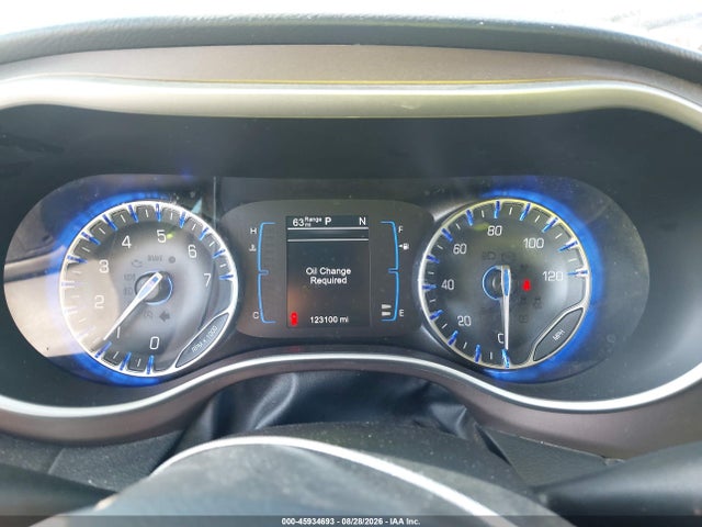 45934693 :رقم المزاد ، 2C4RC1BG3HR576231 vin ، 2017 Chrysler Pacifica Touring-l مزاد بيع