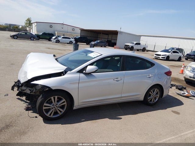 KMHD84LF4HU206312 Hyundai ELANTRA SE