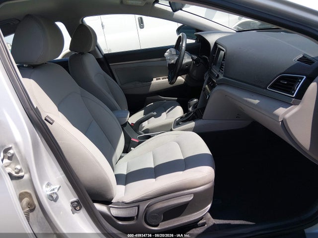 KMHD84LF4HU206312 Hyundai ELANTRA SE