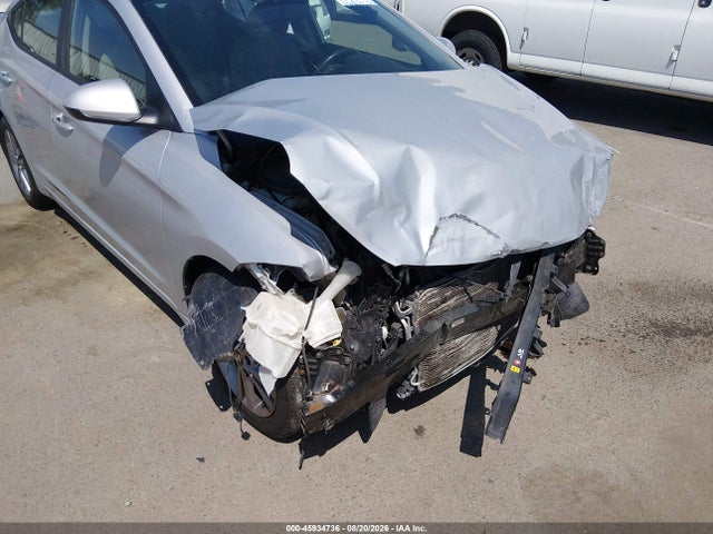 KMHD84LF4HU206312 Hyundai ELANTRA SE