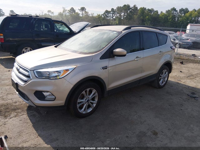Ford ESCAPE SE 2018 1FMCU0GD5JUC67585 Image 2