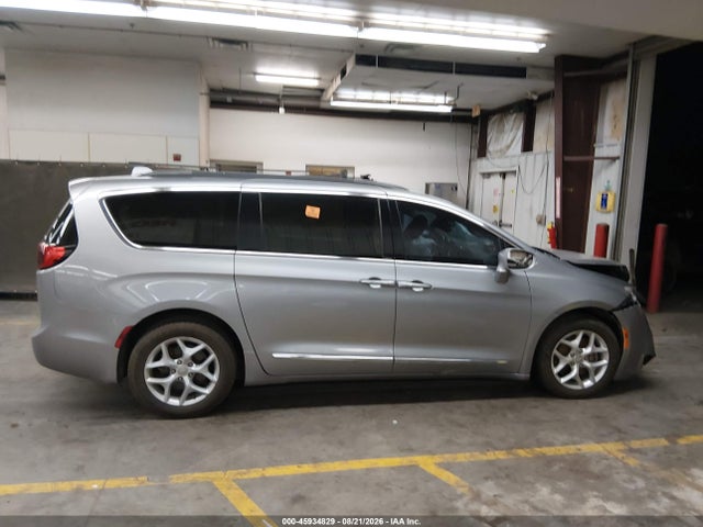 Chrysler Pacifica Touring-l 2017 2C4RC1BGXHR512736 Image 12