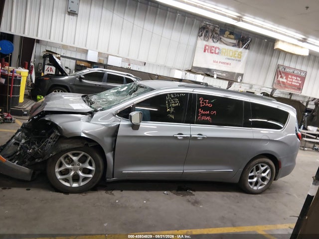 Chrysler Pacifica Touring-l 2017 2C4RC1BGXHR512736 Image 13