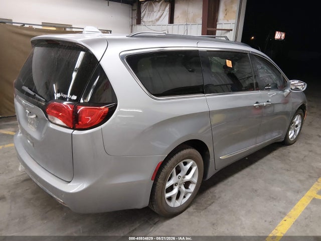 Chrysler Pacifica Touring-l 2017 2C4RC1BGXHR512736 Image 4