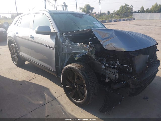 Volkswagen Atlas Cross Sport Se With Technology 2026 1V2JC2CA5TC212826 main image