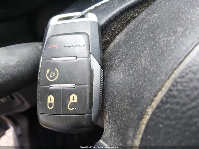 45935034 :رقم المزاد ، 3C6UR5JJ4KG707524 vin ، 2019 Ram 2500 Big Horn  4x4 8' Box مزاد بيع