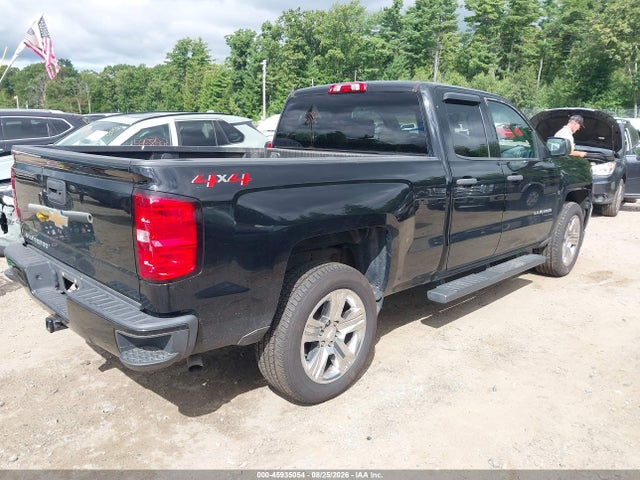 Chevrolet Silverado 1500 Custom 2018 1GCVKPEC2JZ371010 Image 4