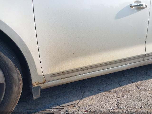 45935081 :رقم المزاد ، 1G4GC5GG8AF202438 vin ، 2010 Buick Lacrosse Cxl مزاد بيع