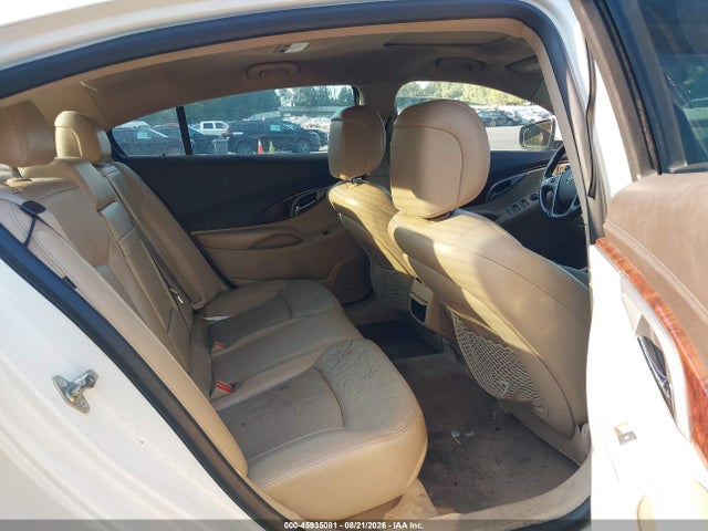 45935081 :رقم المزاد ، 1G4GC5GG8AF202438 vin ، 2010 Buick Lacrosse Cxl مزاد بيع