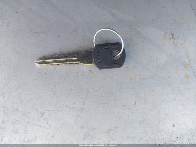 45935086 :رقم المزاد ، 1GKEK13R0XJ773642 vin ، 1999 Gmc Yukon Sle مزاد بيع