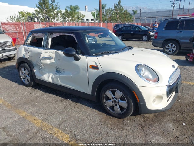 Auction sale of the 2015 Mini Hardtop Cooper, vin: WMWXM5C5XFT938325, lot number: 45935106