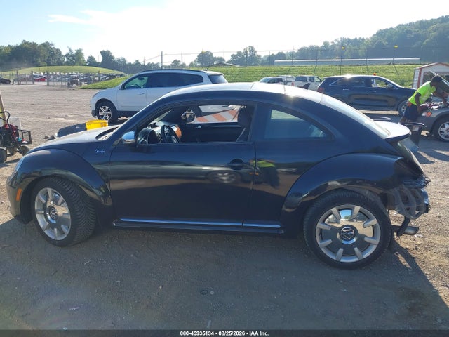45935134 :رقم المزاد ، 3VWV67ATXDM657359 vin ، 2013 Volkswagen Beetle 2.0t Fender Edition مزاد بيع