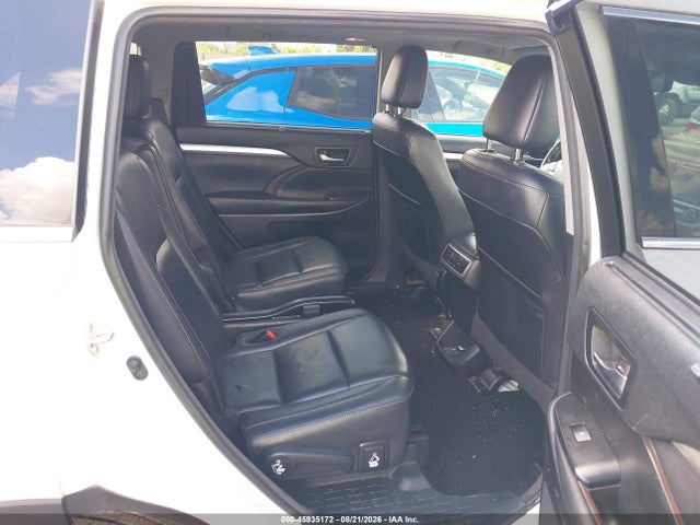 Продаж на аукціоні авто 2018 Toyota Highlander Xle, vin: 5TDKZRFH5JS270226, номер лоту: 45935172