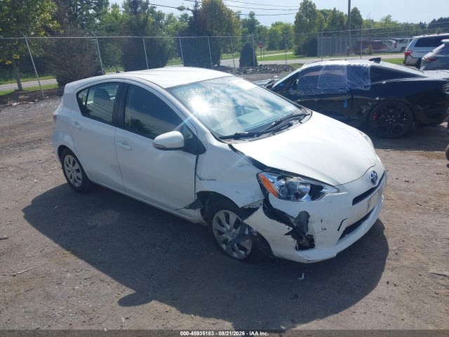 Продажа на аукционе авто 2014 Toyota Prius C Two, vin: JTDKDTB35E1568980, номер лота: 45935183