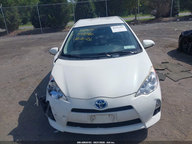 Продажа на аукционе авто 2014 Toyota Prius C Two, vin: JTDKDTB35E1568980, номер лота: 45935183