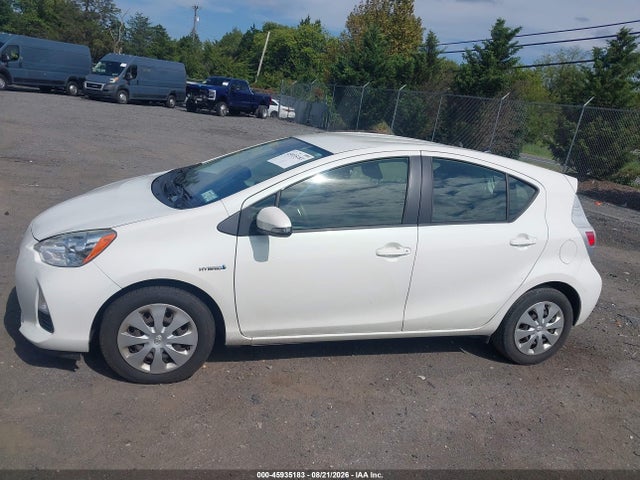Продажа на аукционе авто 2014 Toyota Prius C Two, vin: JTDKDTB35E1568980, номер лота: 45935183