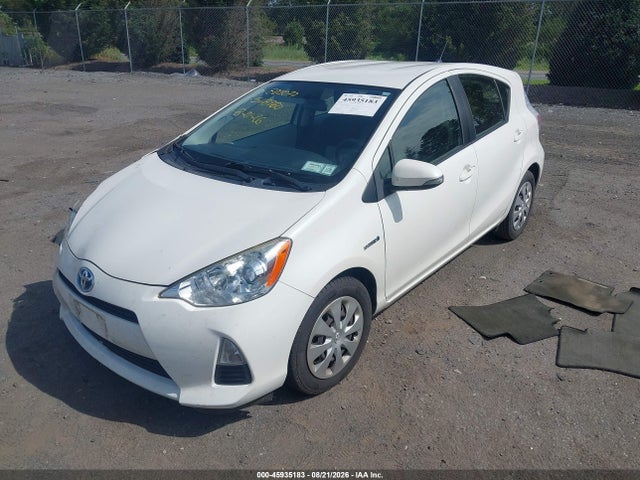 Продажа на аукционе авто 2014 Toyota Prius C Two, vin: JTDKDTB35E1568980, номер лота: 45935183