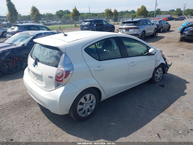 Продажа на аукционе авто 2014 Toyota Prius C Two, vin: JTDKDTB35E1568980, номер лота: 45935183