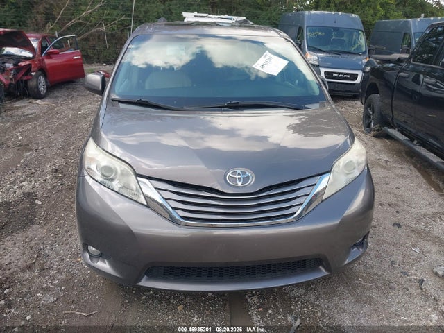 45935201 :رقم المزاد ، 5TDYK3DC2GS692112 vin ، 2016 Toyota Sienna Xle 8 Passenger مزاد بيع