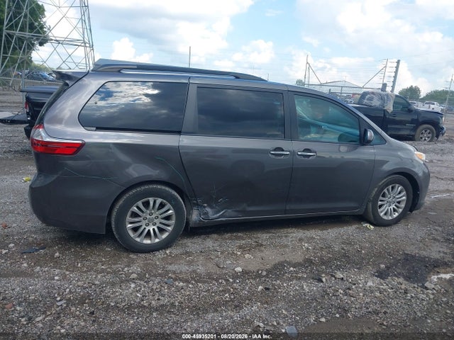 45935201 :رقم المزاد ، 5TDYK3DC2GS692112 vin ، 2016 Toyota Sienna Xle 8 Passenger مزاد بيع