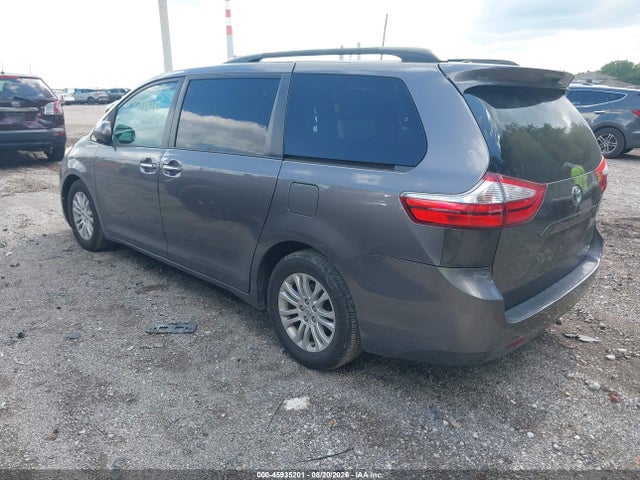 45935201 :رقم المزاد ، 5TDYK3DC2GS692112 vin ، 2016 Toyota Sienna Xle 8 Passenger مزاد بيع