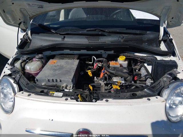 Fiat 500E BATTERY ELECTRIC 2016 3C3CFFGE1GT229286 Image 10