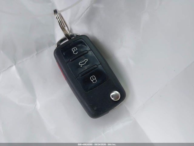 2014 Volkswagen Jetta 1.8t Se მანქანა იყიდება აუქციონზე, vin: 3VWD17AJ1EM417840, აუქციონის ნომერი: 45935265