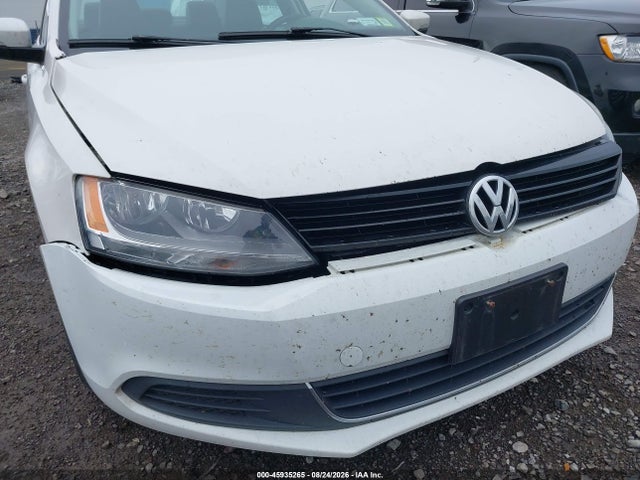 2014 Volkswagen Jetta 1.8t Se მანქანა იყიდება აუქციონზე, vin: 3VWD17AJ1EM417840, აუქციონის ნომერი: 45935265